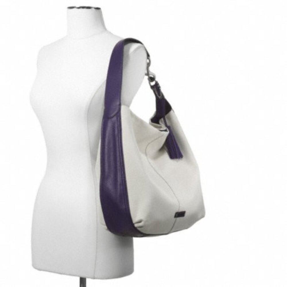 Coach F28911 Avery Canvas/leather Hobo - Picture 3 of 16